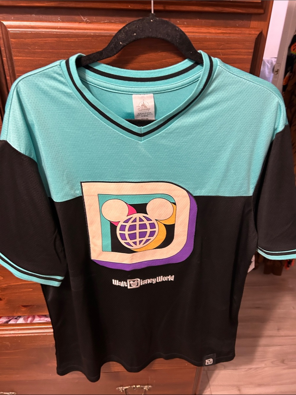 Disney Walt Disney World retro jersey M NWT